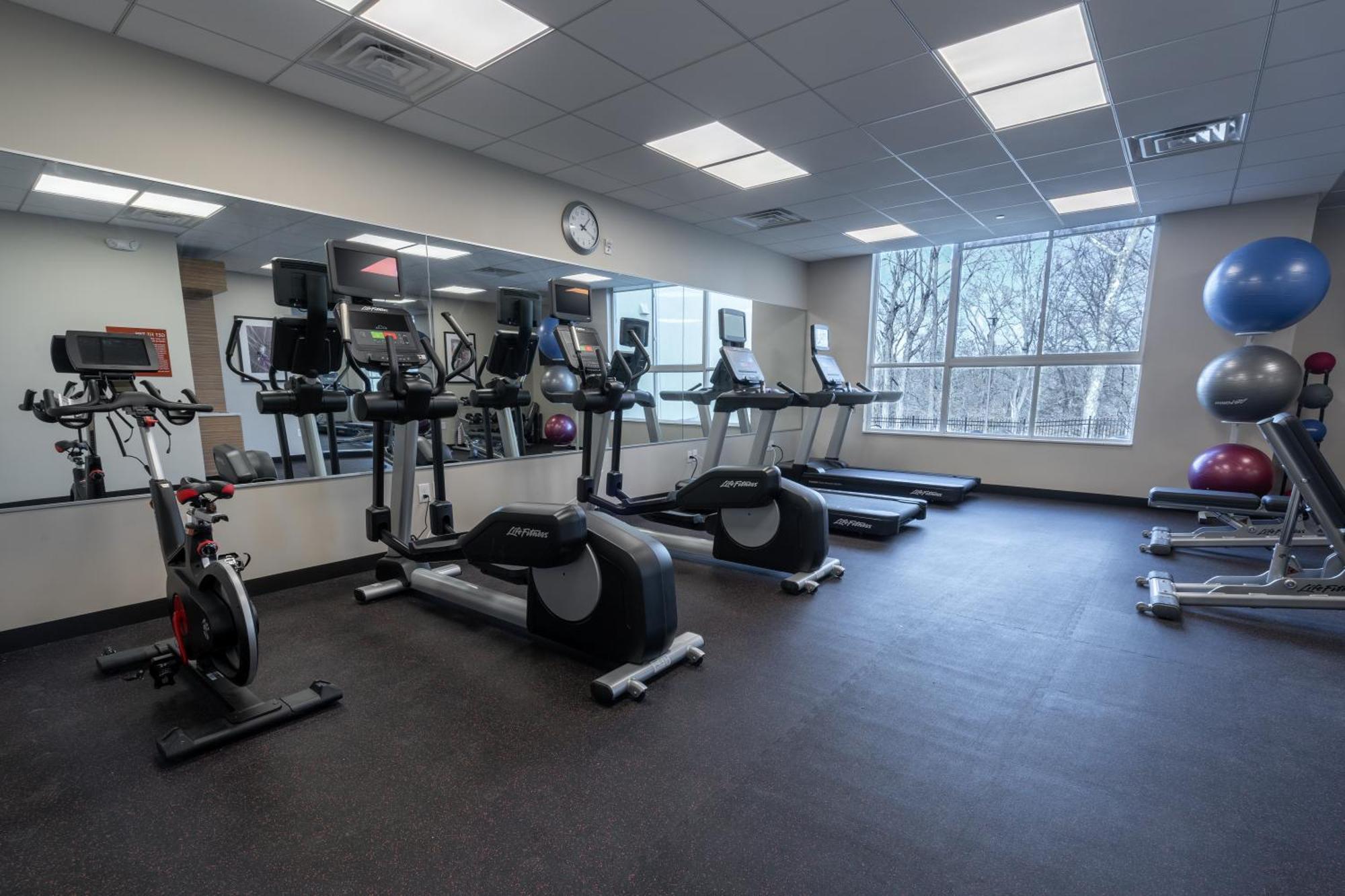 Towneplace Suites By Marriott Clinton Luaran gambar